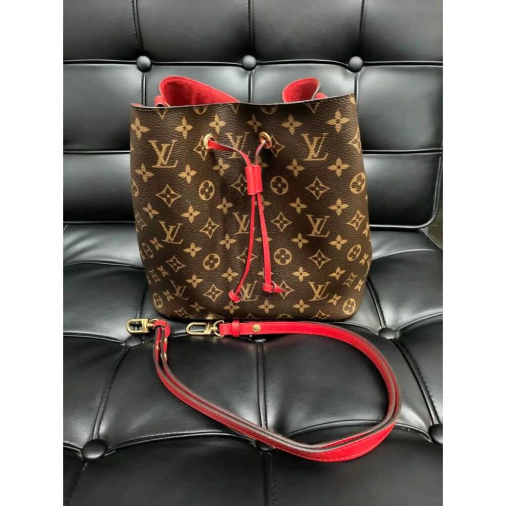 Louis Vuitton Women Pre-Loved Bag Very Good Condition